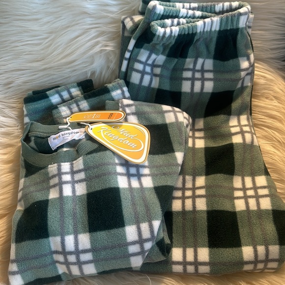 Polar Fleece pajama set - Picture 1 of 11